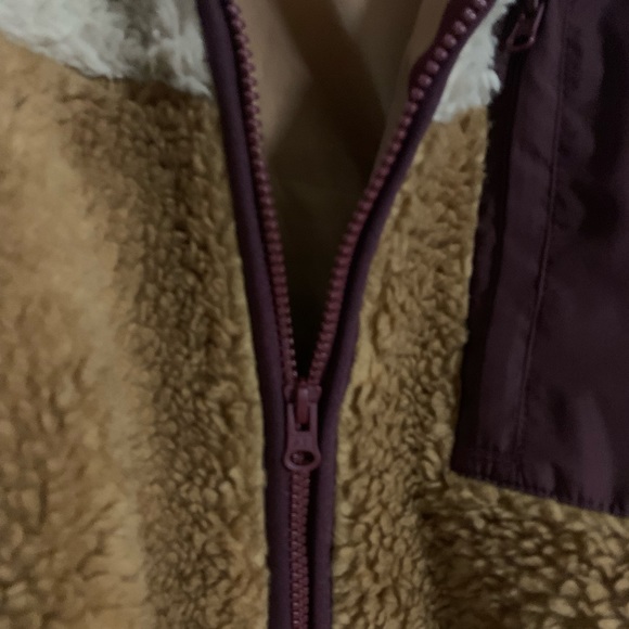 Fluffy warm jacket! American Eagle! 🦅 🧥💕 - Picture 5 of 7